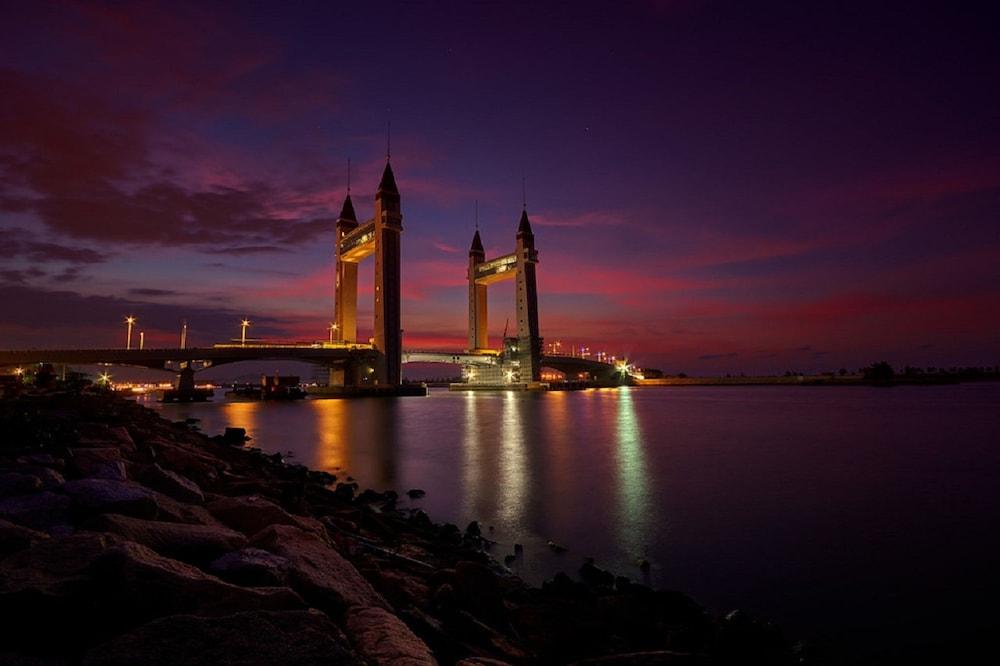 The Grand Puteri Hotel Kuala Terengganu Eksteriør billede